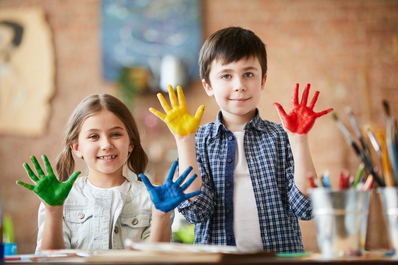 creative-kids-posing