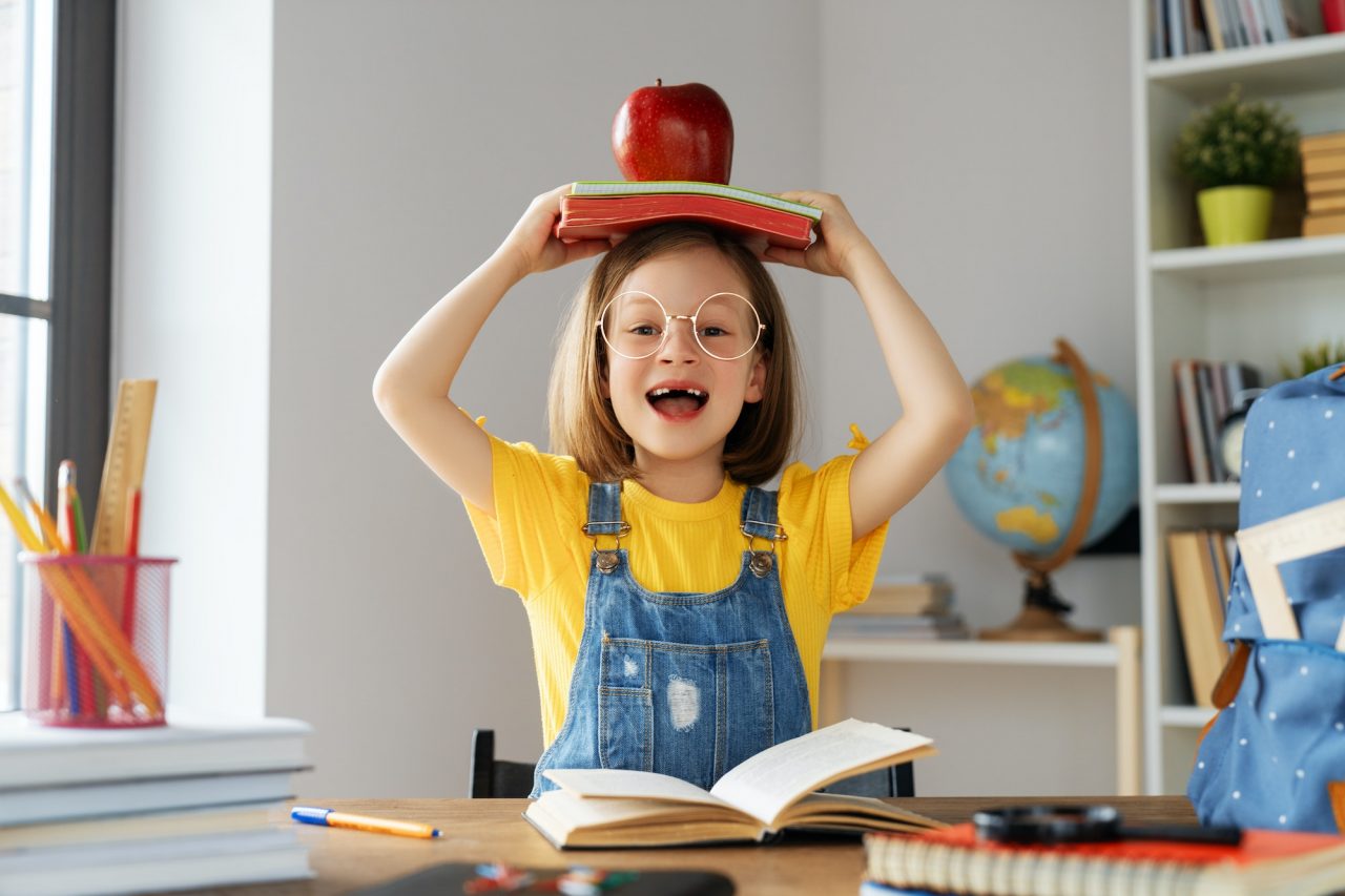 kid-is-learning-in-class